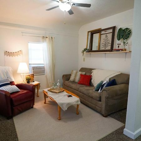 2 Bedroom Apartment Near Ndsu And Downtown Фарґо Екстер'єр фото